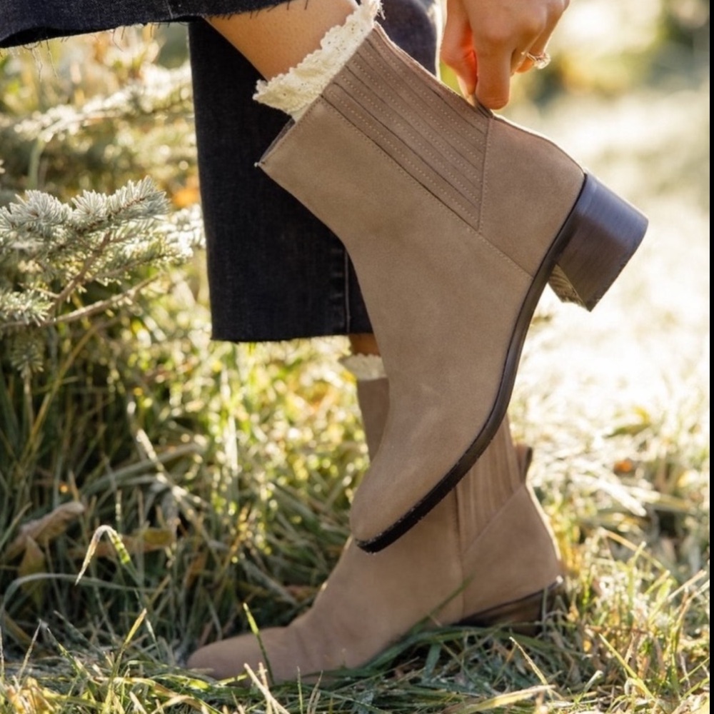 Dolce Vita Linny H20 Leather Boots